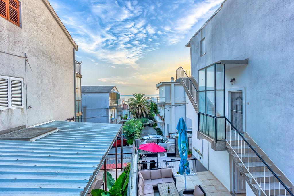 Luxury Apartments Domgjoni Подстрана Экстерьер фото