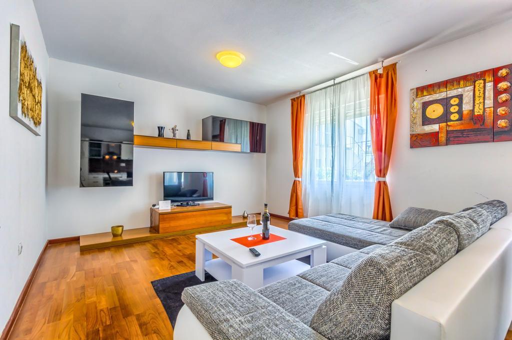 Luxury Apartments Domgjoni Подстрана Экстерьер фото